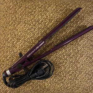 Infiniti PRO Conair Flat Iron